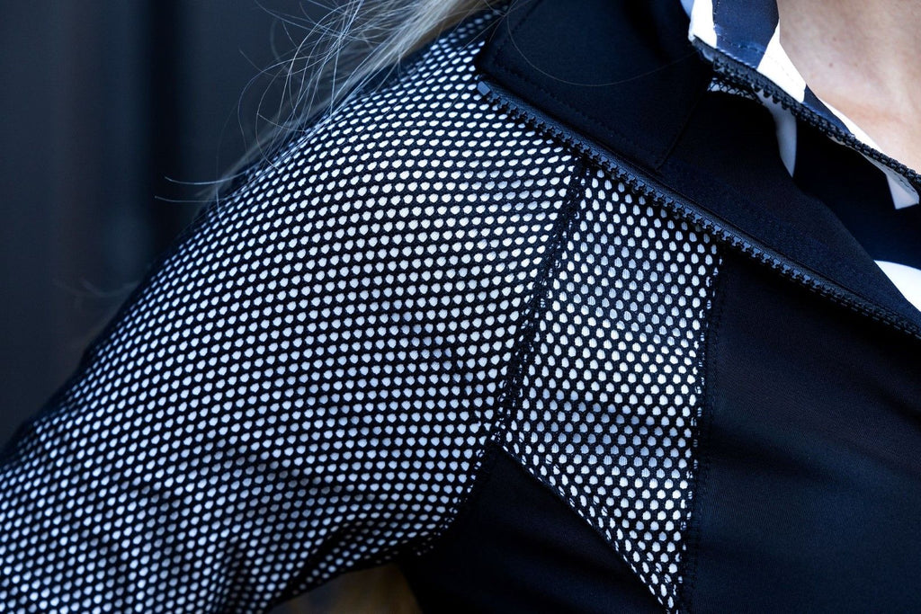 Mrs. Ros Lightweight Training Jacket-Darling with Mesh